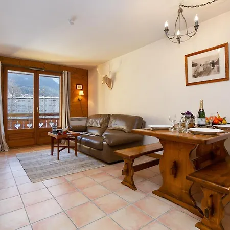 Les Bossons Sleeps 4 Chamonix